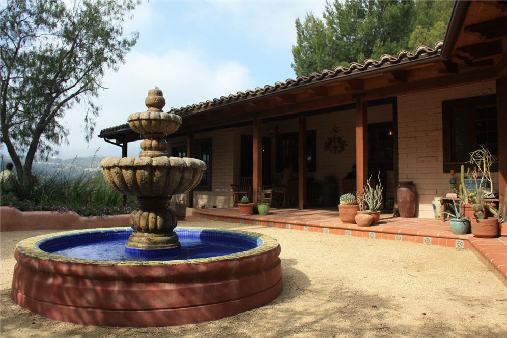 Courtyard with Water Feature